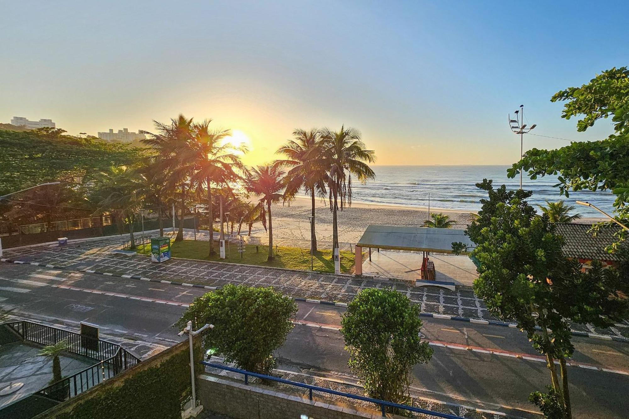 5E-Pe Na Areia Da Praia Do Tombo, 2 Quartos, Ar Cond, 2 Banheiros,2 Vagas+Roupas De Cama Гуаружа Екстер'єр фото